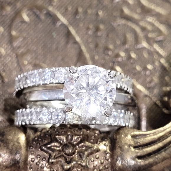Sterling silver solitaire engagement ring - Picture 10 of 12